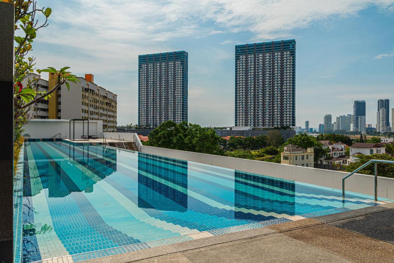 Fantasy Funland Retreat By The Only Bnb Tanjung Tokong Exterior foto