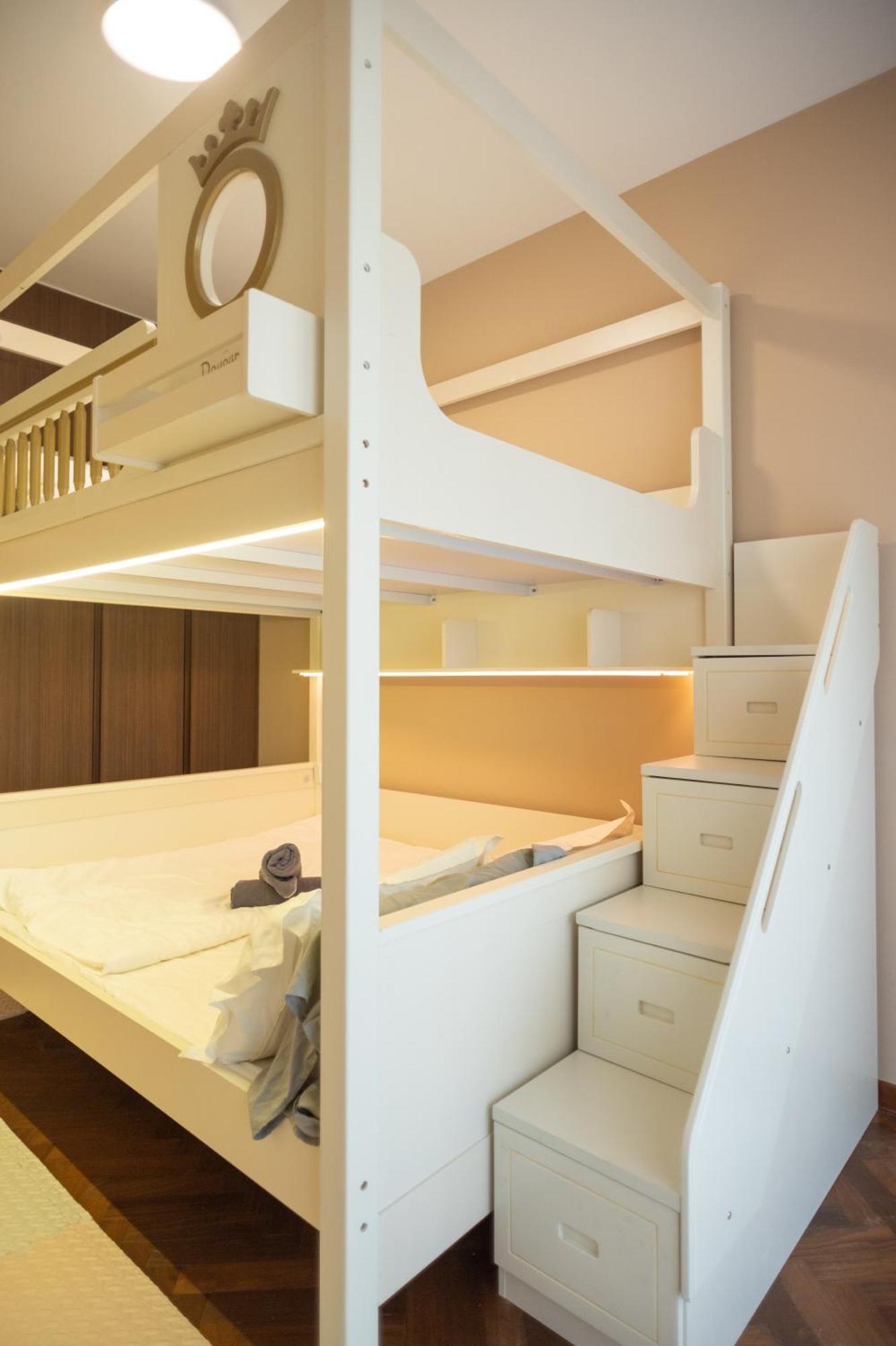 Fantasy Funland Retreat By The Only Bnb Tanjung Tokong Exterior foto